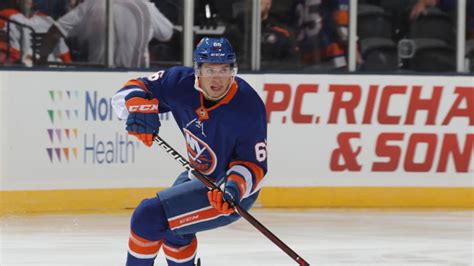 New York Islanders: Reviewing the Contenders for Final Forward Roster Spots