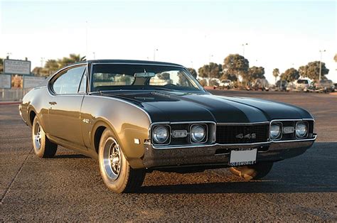 Bold School: 1968 Oldsmobile 442