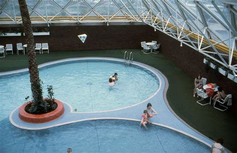 The indoor swimming pool at Bletchley Leisure Centre - Living Archive