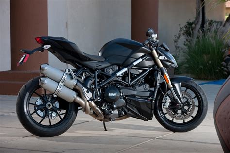 Ride Review: Ducati Streetfighter 848 - Asphalt & Rubber