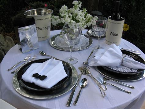 Romantic | Romantic table, Dinner table decor, Romantic table setting