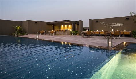 TARA Pool-7 | Best 5 Star Hotel in Delhi Aerocity - Roseate House