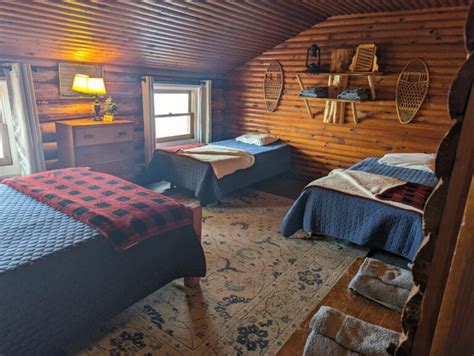 Lodge Rooms – Arrowhead Lodge Resort and Outfitters