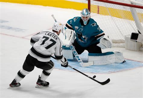 NHL: Martin Jones, San Jose Sharks beat Los Angeles Kings