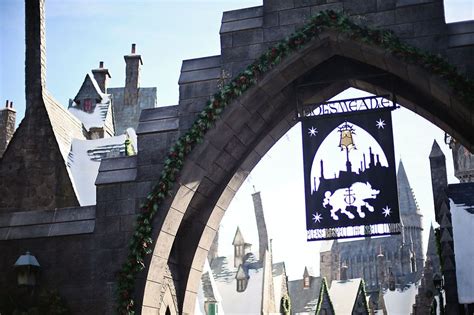 Christmas at Universal Studios and Harry Potter World Hollywood