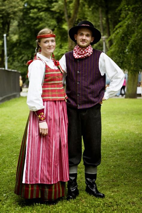 FolkCostume&Embroidery: Overview of the Folk Costumes of Europe