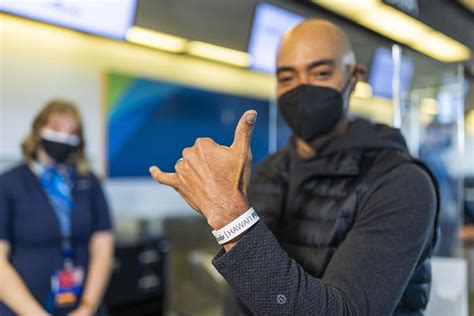 Vaccinated travelers no longer need negative COVID test to fly to ...