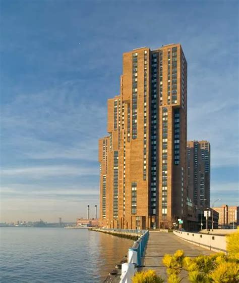 Waterside Plaza, 30 Waterside Plaza, NYC - Rental Apartments | CityRealty