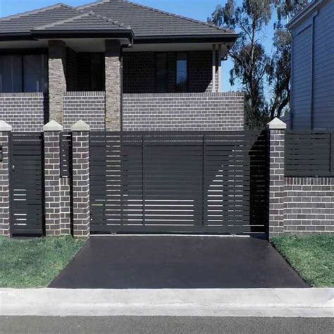 Building Concrete Driveway Crossovers — Concreting Sydney I Driveways Concrete, Patios And Footpaths