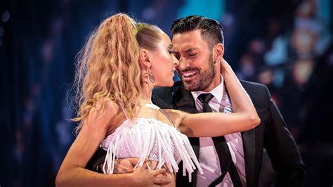 Strictly's Rose Ayling-Ellis and Giovanni Pernice's 'cute' backstage ...