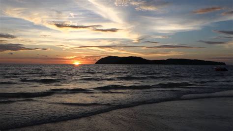 Best sunset in the world - Cenang Beach in Langkawi, Malaysia - YouTube