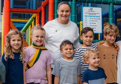 Ashleigh Barty flaunts baby bump at Australian Made Week 2023 launch - Women's Tennis Blog