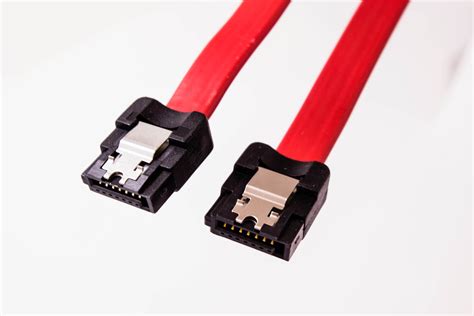 Amphenol SATA Cable (Straight to Straight with Latch) - Pactech