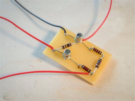 DIY Workshop: Build your own fuzz pedal