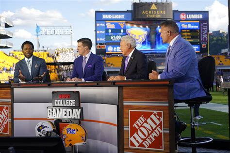 ESPN College GameDay Crew Picks and Predictions 2022 for Week 5 With ...