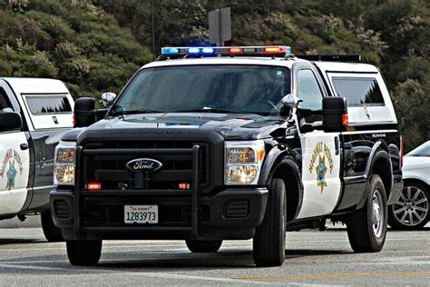 California Highway Patrol CHP Commercial vehicle | Police truck, Police ...