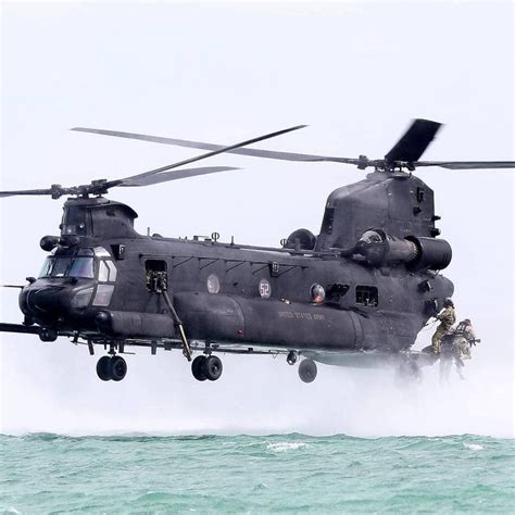 U.S. Army MH-47 helicopter of the 160th Special Operations Aviation ...