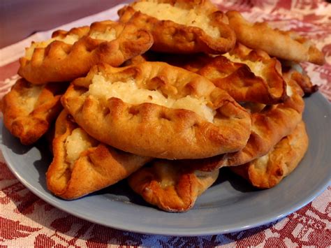 The VegHog: Karjalanpiirakat – Karelian pies