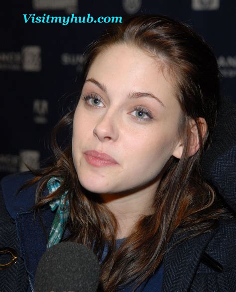 Hollywood Actress Kristen Stewart close up face spicy hot Lips Pictures spicyheroines.com ...