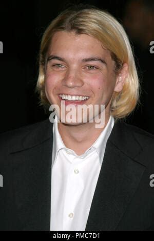 THE GIRL NEXT DOOR, EMILE HIRSCH, ELISHA CUTHBERT, 2004 Stock Photo - Alamy