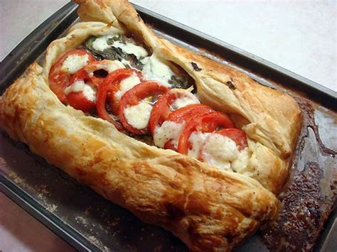 Salmon en Croute | Salmon wrap, Salmon en croute, Recipes