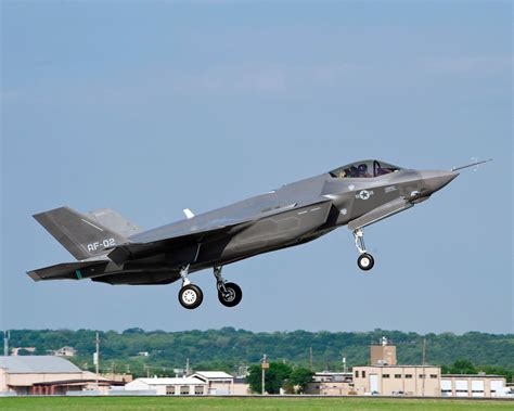 Air Force F-35 completes first test flight > National Guard > Guard News - The National Guard