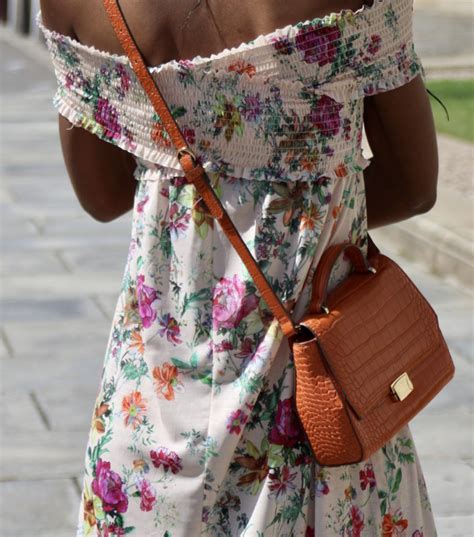 Summer florals white flats outfit, effortless look for summer - Biba's ...