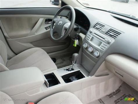 2010 Toyota Camry LE interior Photo #48434952 | GTCarLot.com