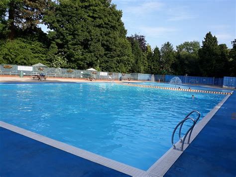 Droitwich Spa Lido - 2020 All You Need to Know Before You Go (with Photos) - Droitwich, England ...