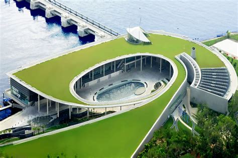 Singapore’s Green-Roofed Marina Barrage Controls Flooding and Stores ...