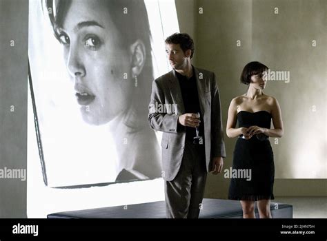 CLIVE OWEN, NATALIE PORTMAN, CLOSER, 2004 Stock Photo - Alamy