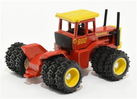 1/64 Versatile 900 Tractor, 1997 Dakota Fest - Daltons Farm Toys