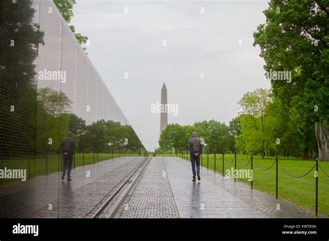 Vietnam Veterans Memorial, in Washington DC, Vietnam Memorial Wall ...