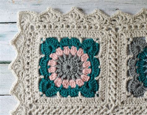 Crochet Border: Happily Ever Afghan - Crochet 365 Knit Too