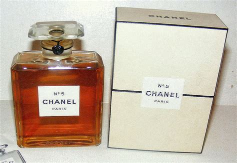 Chanel Perfume Bottles: Vintage Chanel No. 5 Perfume Bottles