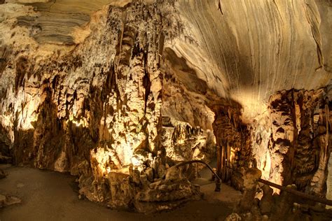 10 Of the Best Tennessee Caves to Visit at least Once - Flavorverse