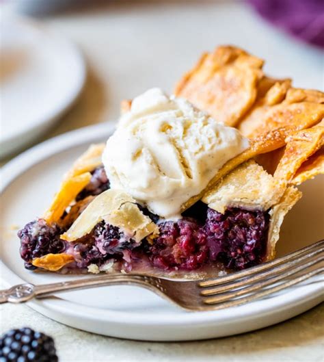 Blackberry Pie – WellPlated.com