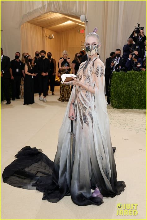 Photo: grimes carries sword metal mask met gala 01 | Photo 4622864 ...