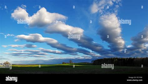 Foehn wind hi-res stock photography and images - Alamy