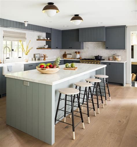 25 Eat-In Kitchens Perfect for Casual Family Dining