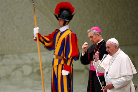 Vatican confirms 'redistribution' of duties for Archbishop Gänswein ...