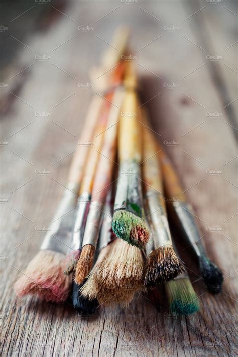 Old artist paint brushes closeup | Artist paint, Paint brushes, Artist