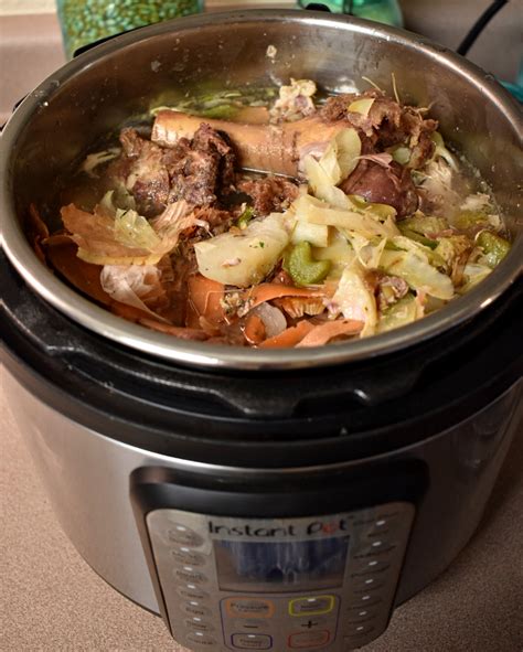 Instant Pot Bone Broth - Simply Sophia Homestead