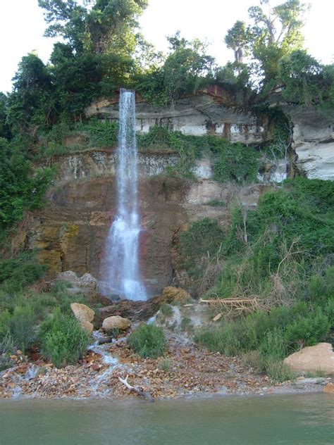 waterfall at Lake Belton | Stacy Wade | Flickr