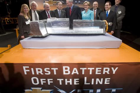 Carscoop: Chevy Volt's Batteries Protected by 8-Year / 100,000 Mile ...