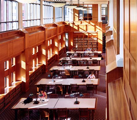 Suffolk University – Sargent Hall Law School – Barr&Barr