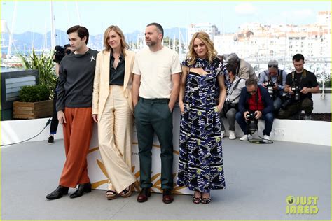 Vanessa Paradis Joins Her 'Knife + Heart' Cast at Cannes Festival Photo Call!: Photo 4085544 ...