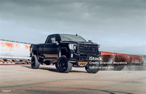 Black Gmc Sierra Denali Stock Photo - Download Image Now - 4x4, Black ...