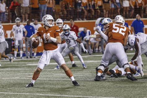 Quick Look: No. 15 Texas Longhorns - Frogs O' War