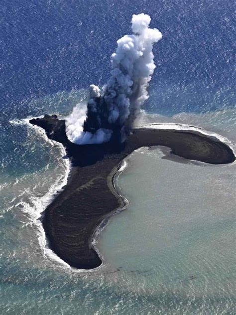 Eruption that Formed New Japan Island Continues Rumbling on - The Japan ...